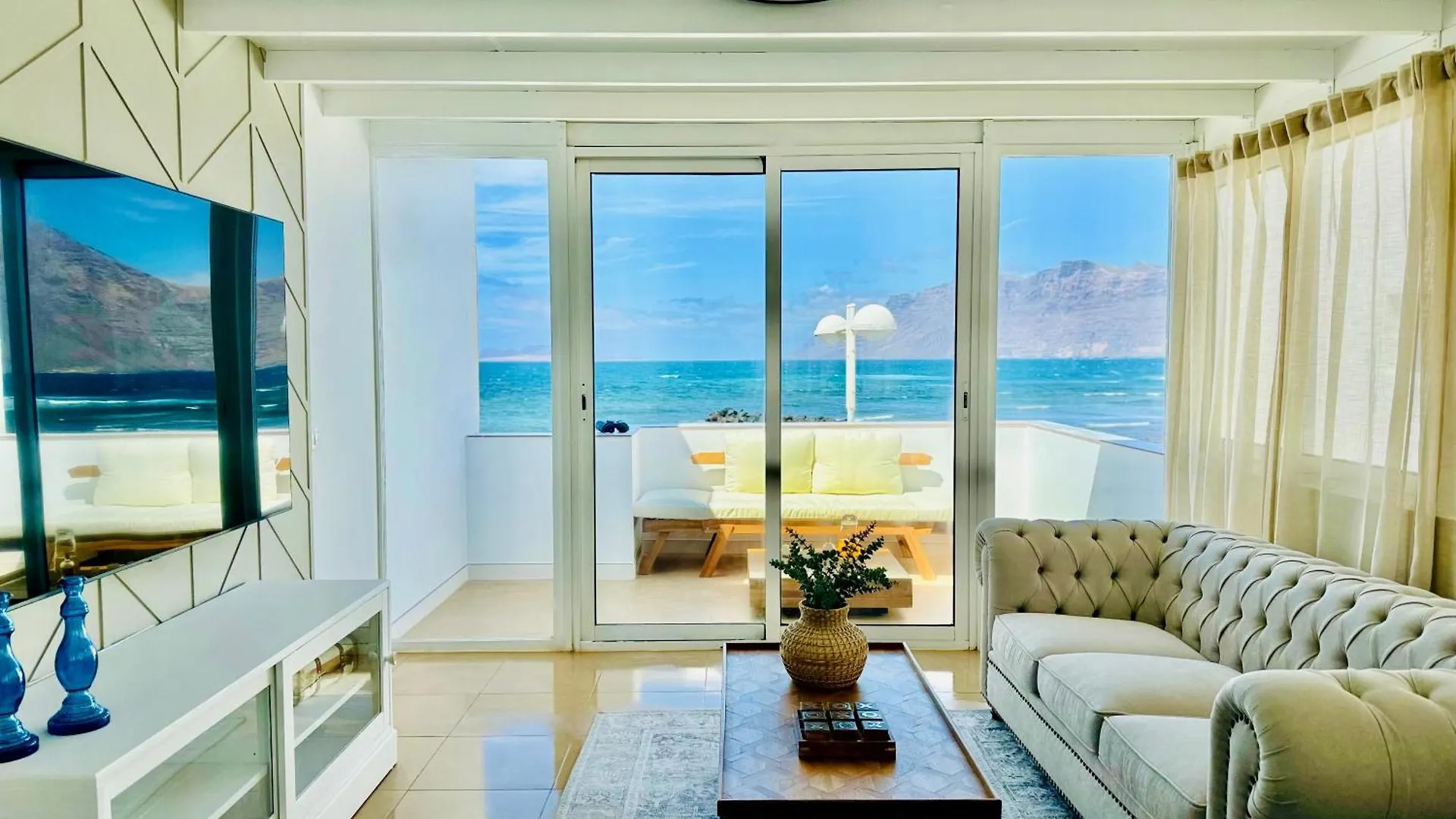 Canaryislandshost I Marino Famara Ισπανία